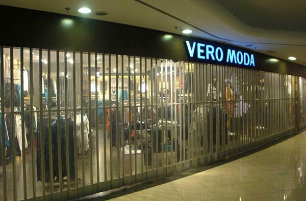 側(cè)卷水晶門