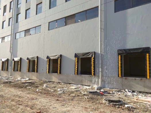 工業(yè)提升門